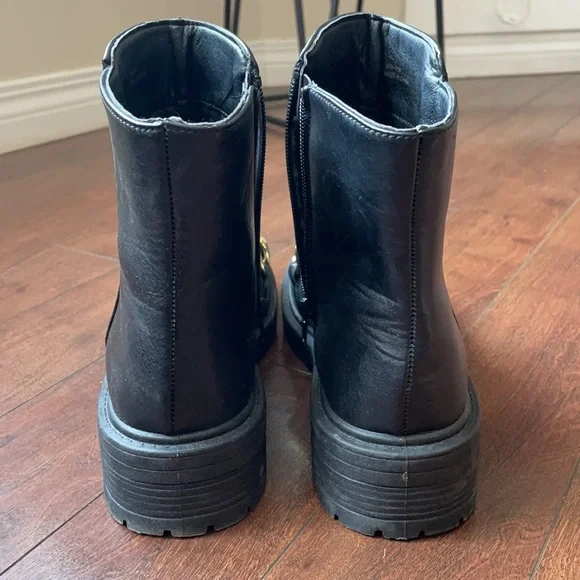 Chinese Laundry In Touch Booties - Picture 3 of 7